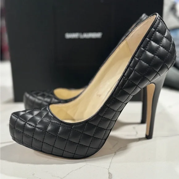 Heels - Picture 2 of 7